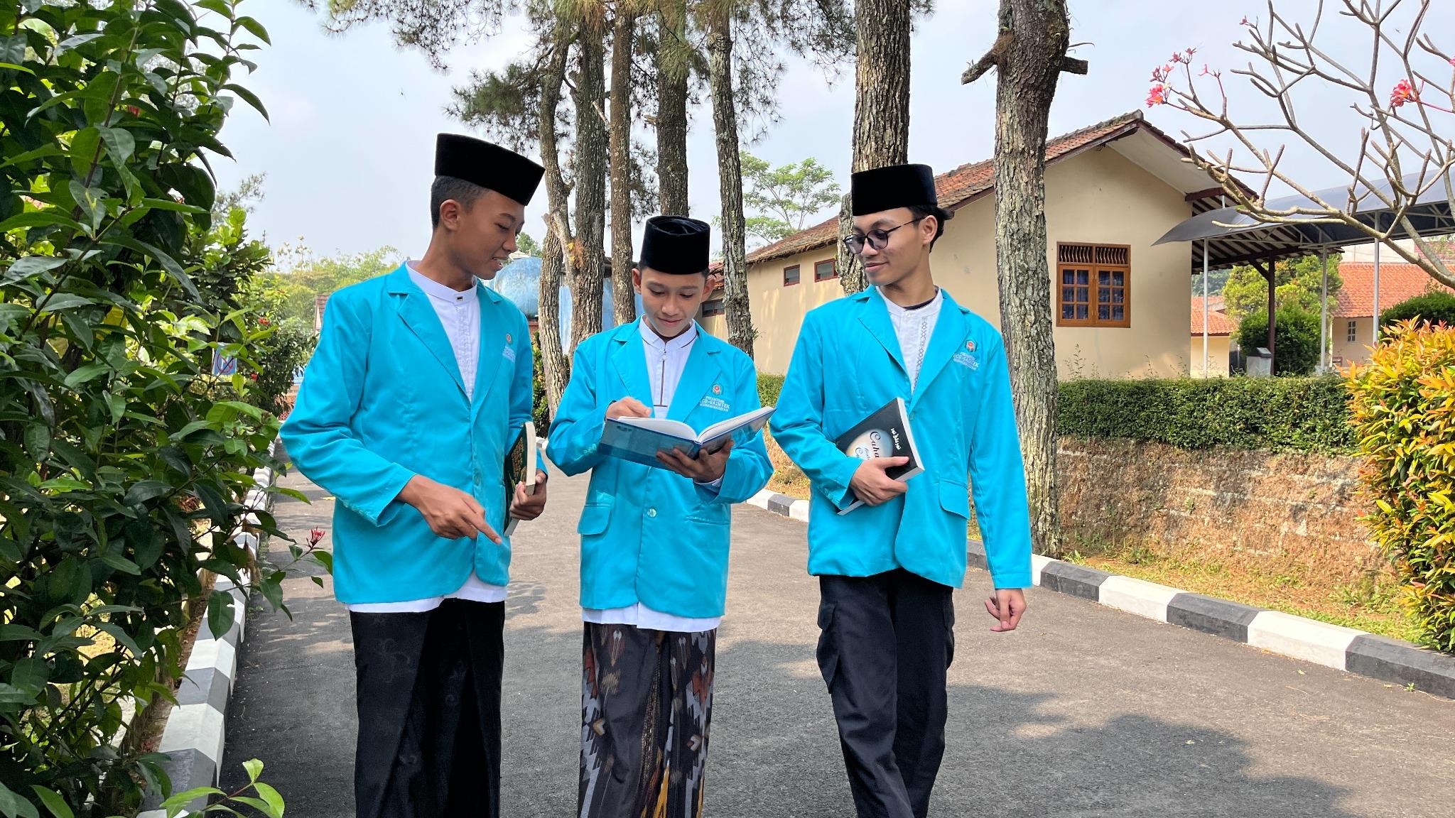 Santri putra Pesantren Eco-Saintek Muhammadiyah